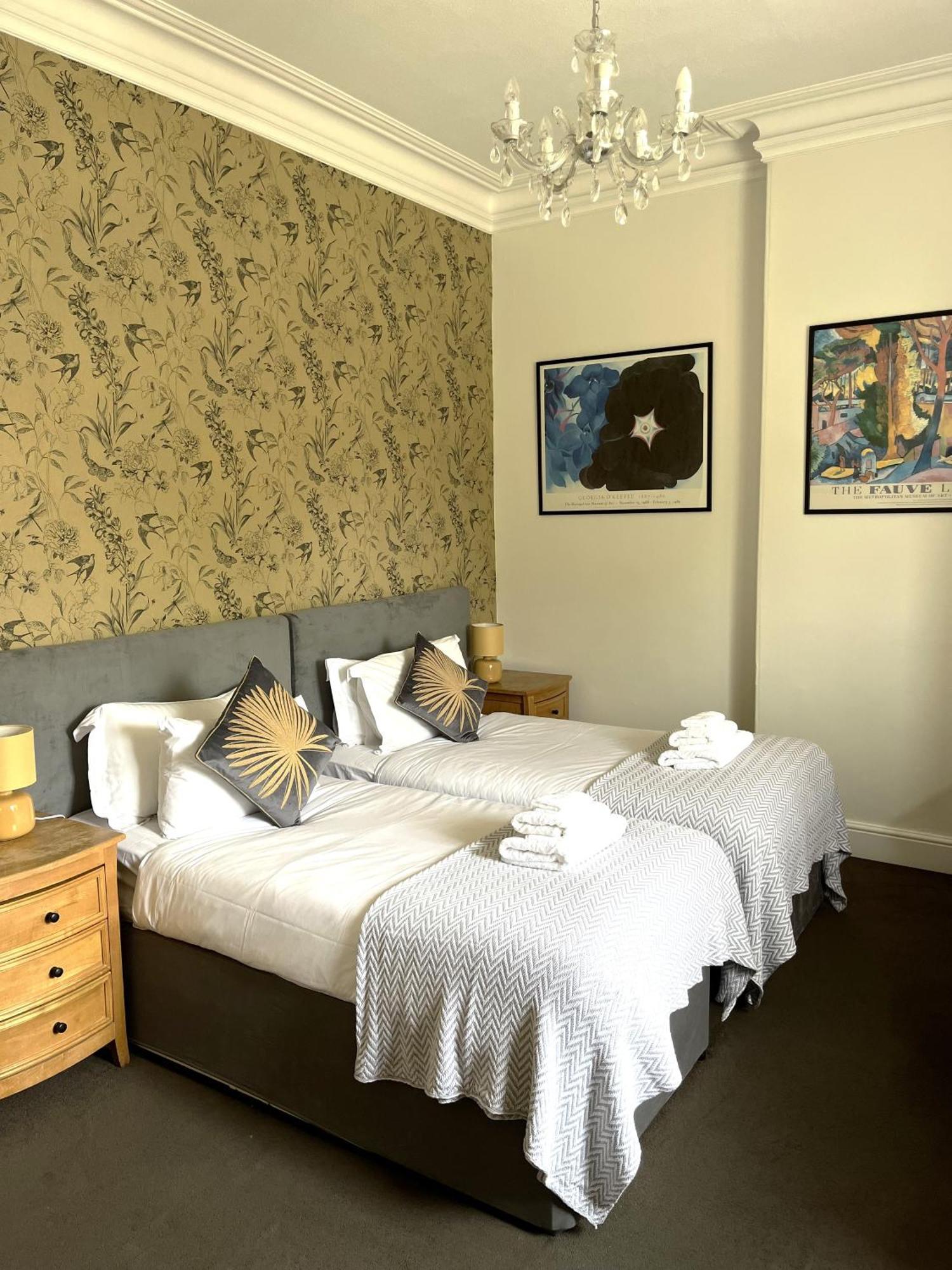 The Room — Photos 3